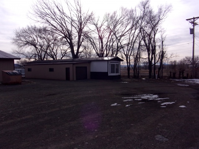 127 Clayton Rd On Site Living Quarters w/garage